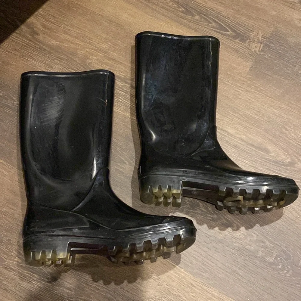 ‼️RAIN BOOTS‼️